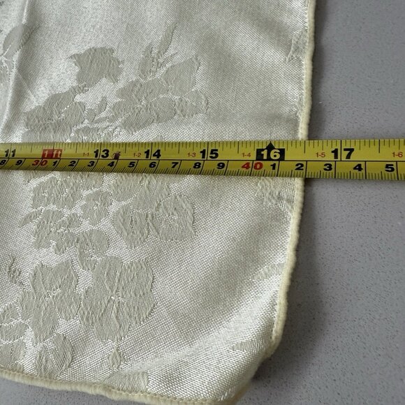 Damask Set Of 16 Napkins Creamy Pale Yellow 16x16” Square Floral Lightly Used - Picture 5 of 6